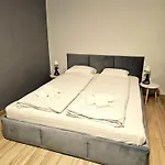 Cozy 5 Min Walk From Rynek Square Apartamento
